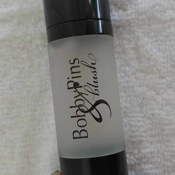 Bobby Pins & Blush Face Primer Size 20 ml - Picture 2 of 4